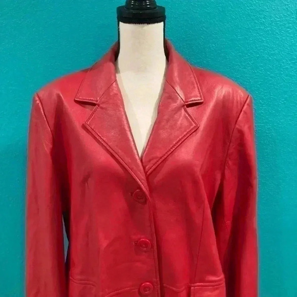 Vintage red leather trench coat in size large - Picture 2 of 8